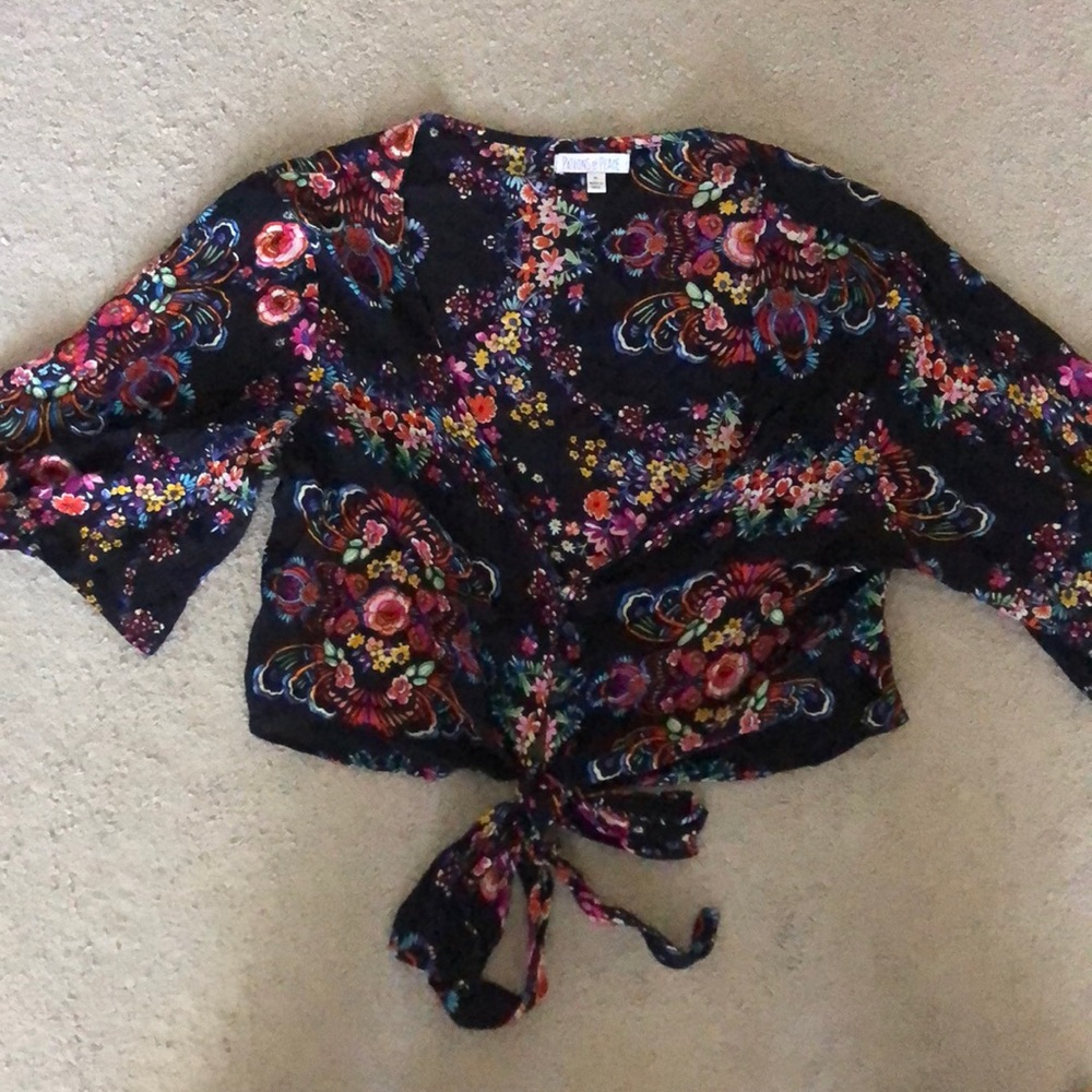 cropped 70’s style floral shirt